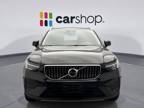 2025 Volvo XC40 B5 Core Bright Theme
