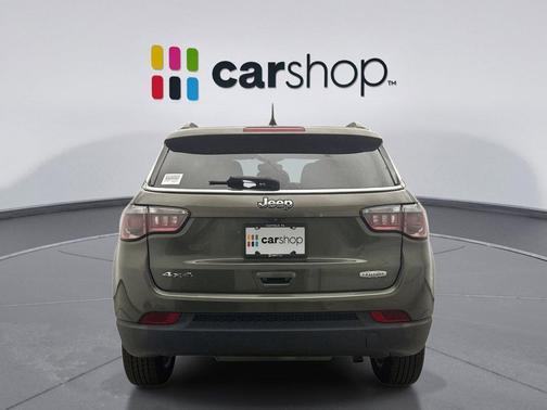 Olive Green Pearlcoat 2018 Jeep Compass Latitude