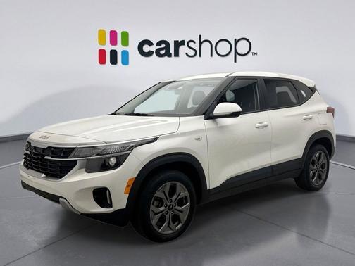 Snow White Pearl 2025 Kia Seltos LX