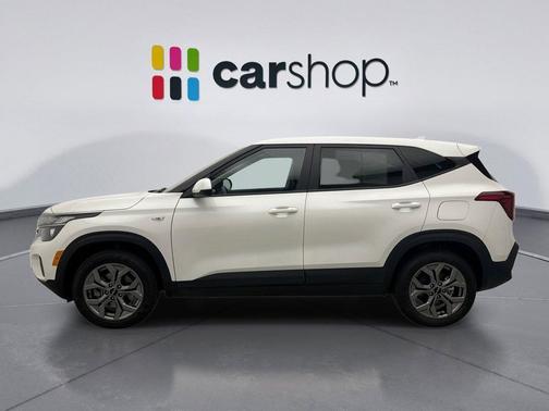 Snow White Pearl 2025 Kia Seltos LX