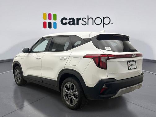 Snow White Pearl 2025 Kia Seltos LX