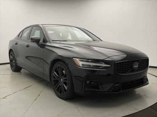 2024 Volvo S60 B5 Plus Black Edition