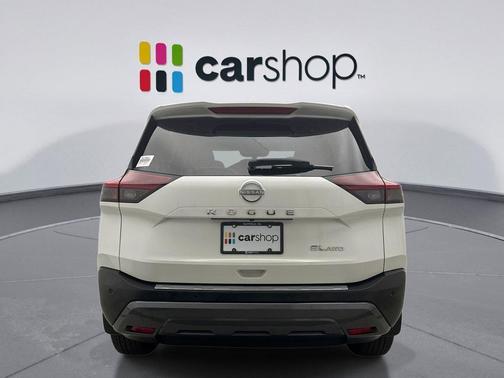 Pearl White Tricoat 2023 Nissan Rogue SL