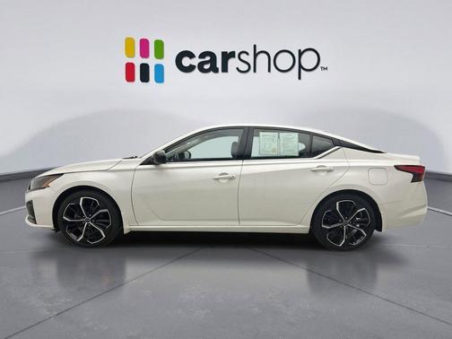 Pearl White Tricoat 2023 Nissan Altima SR FWD