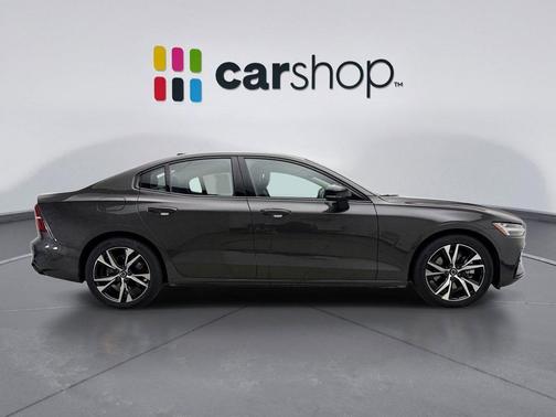 2025 Volvo S60 B5 Plus