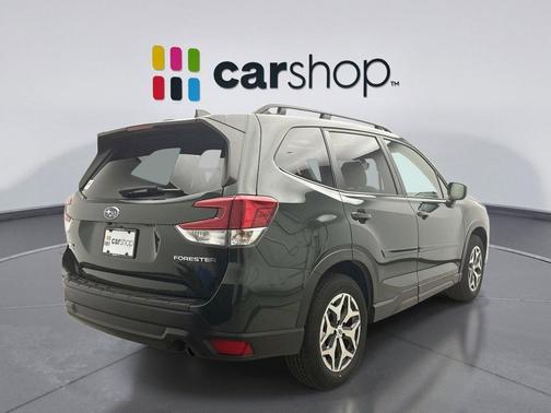 Cascade Green Silica 2022 Subaru Forester Premium