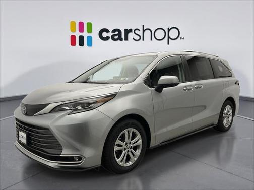 2022 Toyota Sienna Platinum 7 Passenger