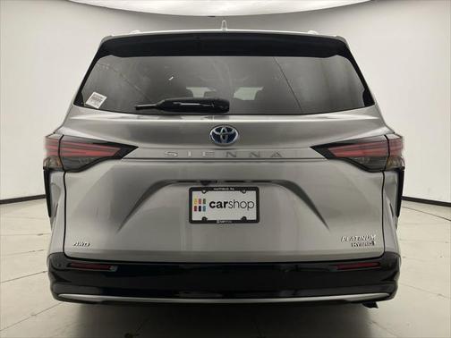 2022 Toyota Sienna Platinum 7 Passenger