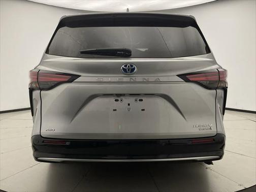 2022 Toyota Sienna Platinum 7 Passenger