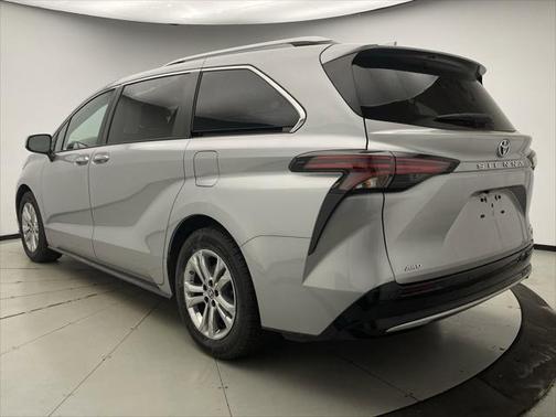 2022 Toyota Sienna Platinum 7 Passenger