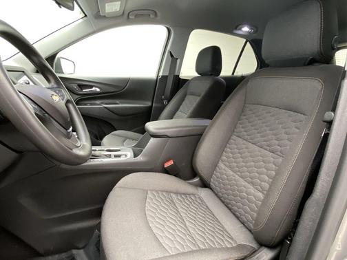 Pepperdust Metallic 2018 Chevrolet Equinox LT