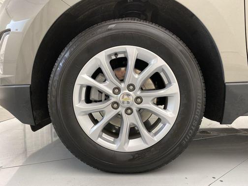 Pepperdust Metallic 2018 Chevrolet Equinox LT
