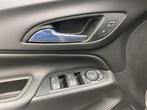 Pepperdust Metallic 2018 Chevrolet Equinox LT