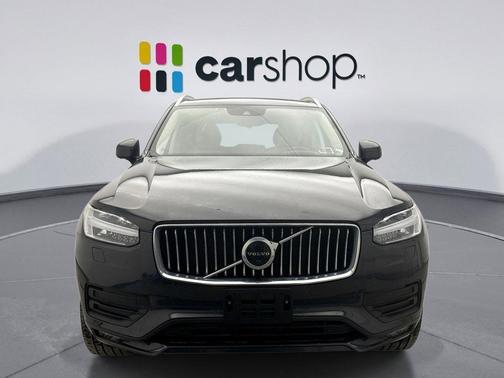 2022 Volvo XC90 T6 Momentum