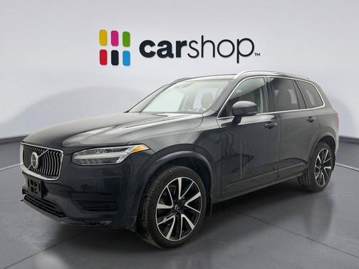 2022 Volvo XC90 T6 Momentum
