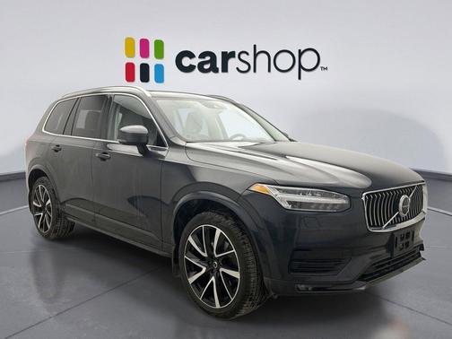 2022 Volvo XC90 T6 Momentum