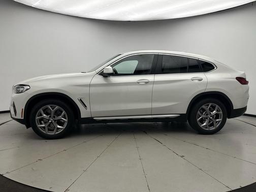 2023 BMW X4 xDrive30i
