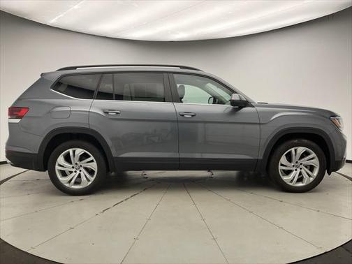 2022 Volkswagen Atlas 2.0T SE w/Technology 4MOTION
