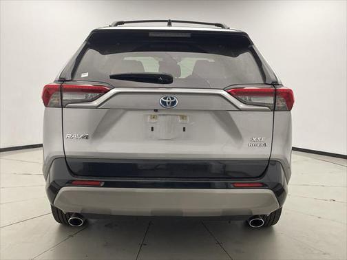 2023 Toyota RAV4 Hybrid SE