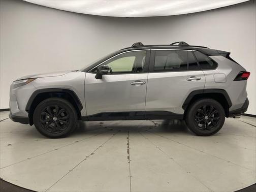 2023 Toyota RAV4 Hybrid SE