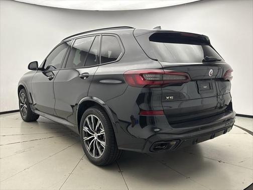 2023 BMW X5 M50i