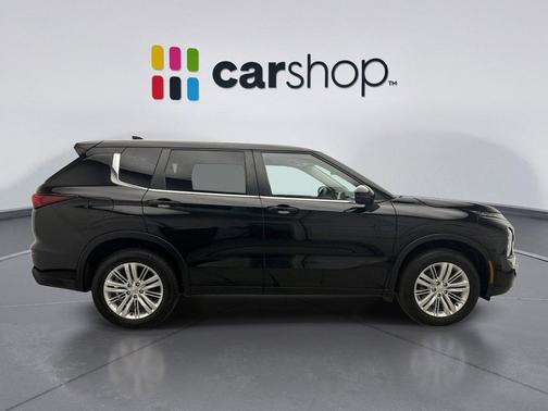 Labrador Black 2022 Mitsubishi Outlander ES 2.5 S-AWC