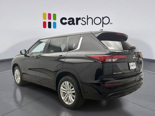 Labrador Black 2022 Mitsubishi Outlander ES 2.5 S-AWC