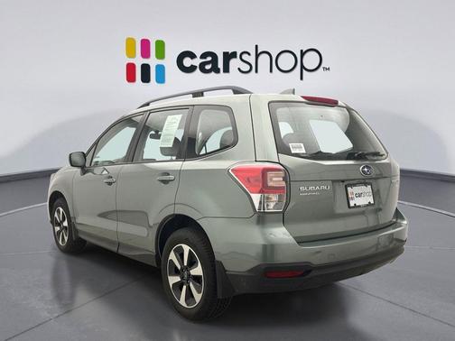 Jasmine Green Metallic 2017 Subaru Forester 2.5i
