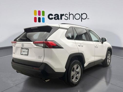 Ice Cap 2023 Toyota RAV4 XLE