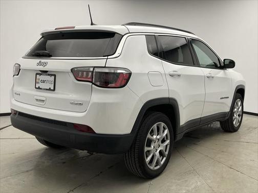 2022 Jeep Compass Latitude Lux