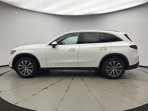 Polar White 2024 Mercedes-Benz GLC 300 4MATIC