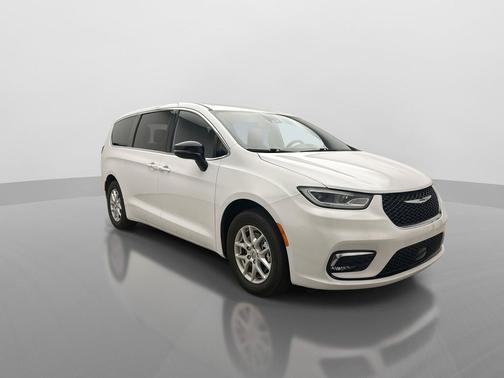 Bright White Clearcoat 2025 Chrysler Pacifica L