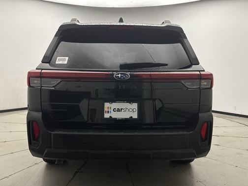 Crystal Black Silica 2026 Subaru Outback Premium