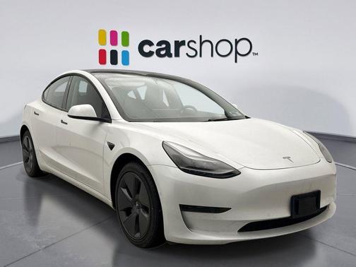 2022 Tesla Model 3 Standard Range