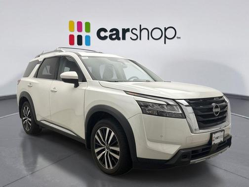 Pearl White Tricoat 2023 Nissan Pathfinder Platinum 4WD