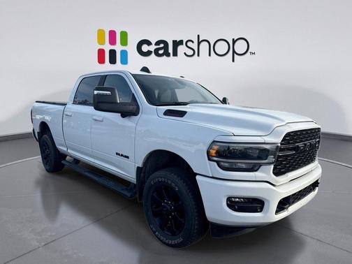 Bright White Clearcoat 2024 RAM 2500 Big Horn Crew Cab 4x4 6'4' Box