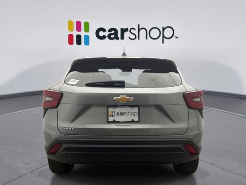 Sterling Gray Metallic 2024 Chevrolet Trax LS