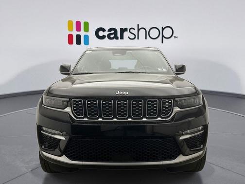 Diamond Black Crystal Pearlcoat 2022 Jeep Grand Cherokee Summit