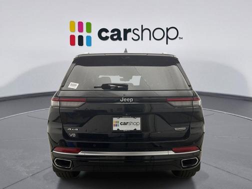 Diamond Black Crystal Pearlcoat 2022 Jeep Grand Cherokee Summit