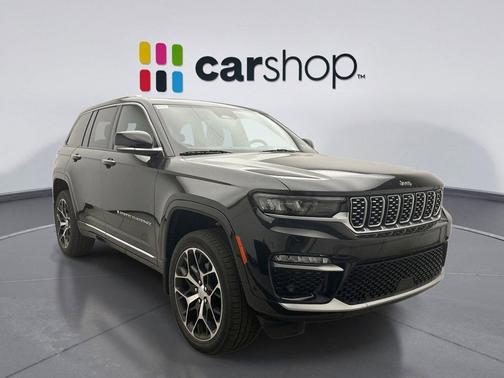Diamond Black Crystal Pearlcoat 2022 Jeep Grand Cherokee Summit