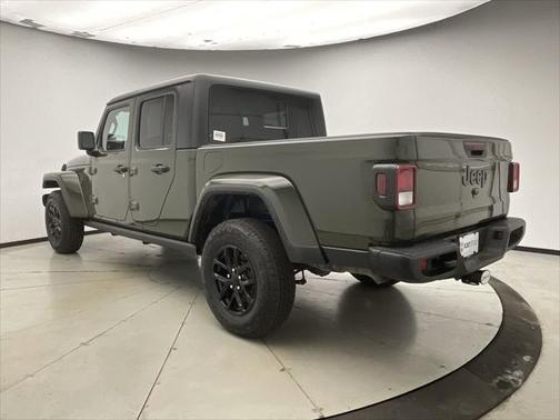 2022 Jeep Gladiator Sport S