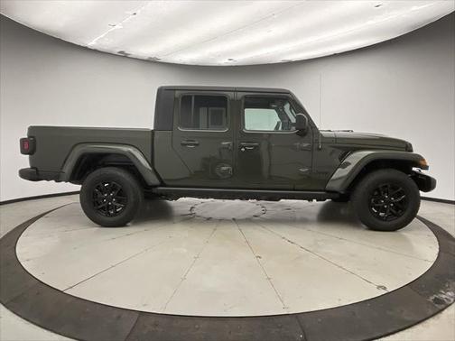 2022 Jeep Gladiator Sport S
