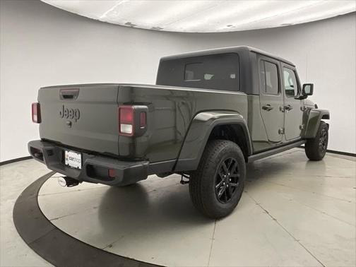 2022 Jeep Gladiator Sport S