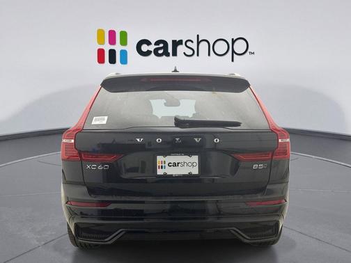 2025 Volvo XC60 B5 Plus