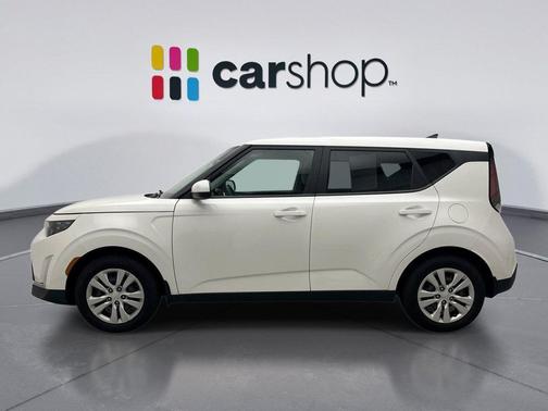 Snow White Pearl 2023 Kia Soul LX