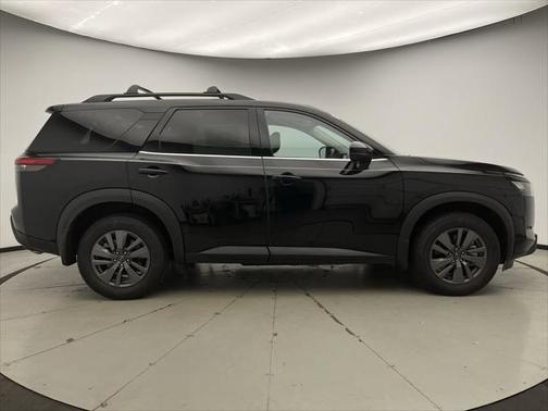 2024 Nissan Pathfinder SV 4WD