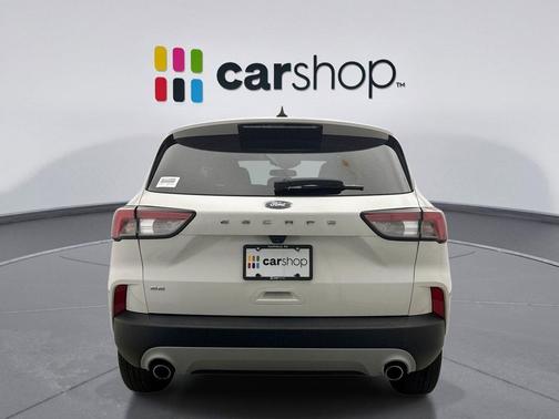 STAR WHITE METALLIC TRI-COAT 2022 Ford Escape SE