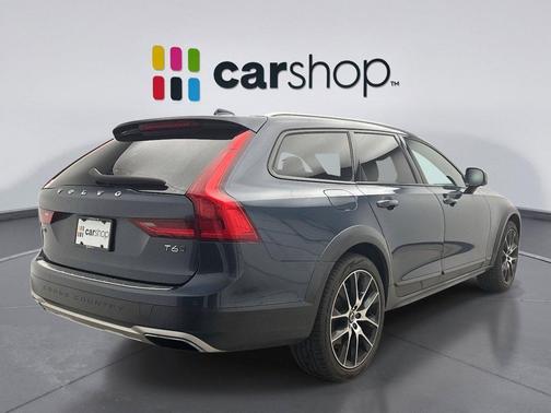 2020 Volvo V90 Cross Country T6