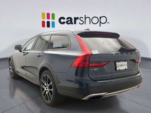 2020 Volvo V90 Cross Country T6