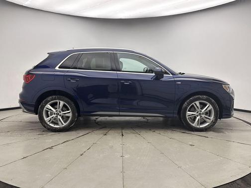 2022 Audi Q3 45 S line Premium Plus